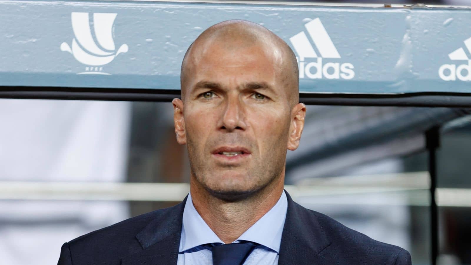 Zidane truoc co hoi tro lai voi bong da hinh anh
