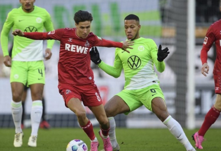 CDV lam trong tai o tran dau tai Bundesliga hinh anh