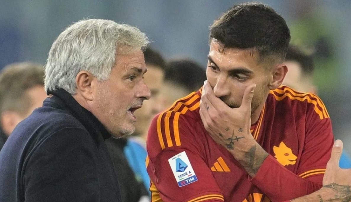 Mourinho bi phan boi anh 1