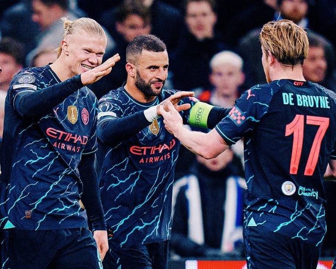 Man City di vao lich su Champions League hinh anh
