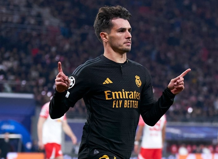 Quyet dinh gay phan no trong tran thang cua Real Madrid hinh anh