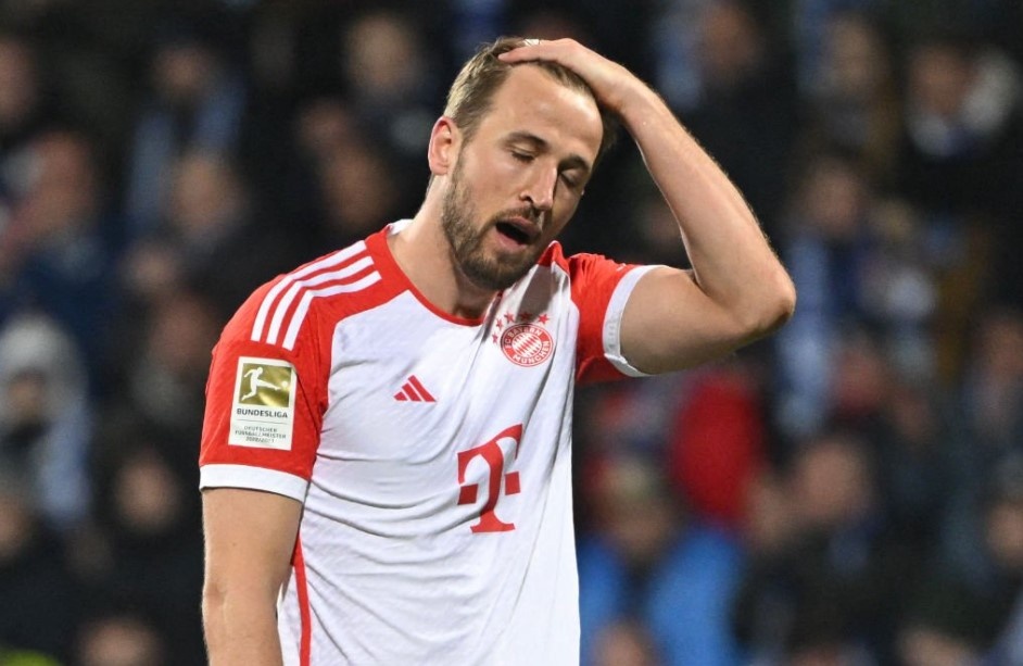 Bayern thua lien tiep, bi Leverkusen bo xa 8 diem hinh anh