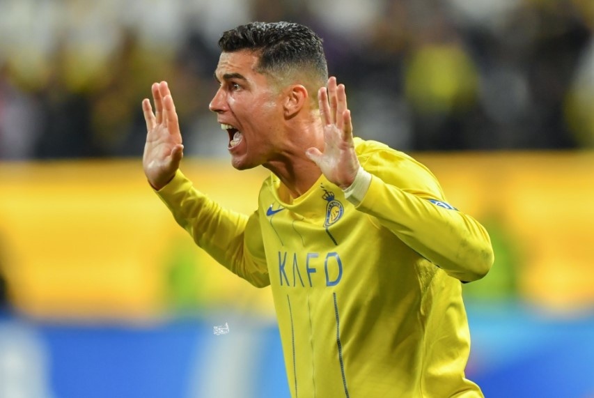 Ronaldo bi trung phat hinh anh