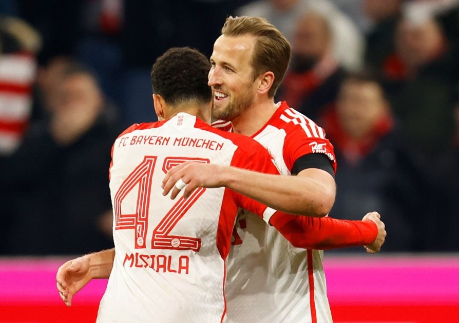 Harry Kane giai cuu Bayern o phut 90+1 hinh anh