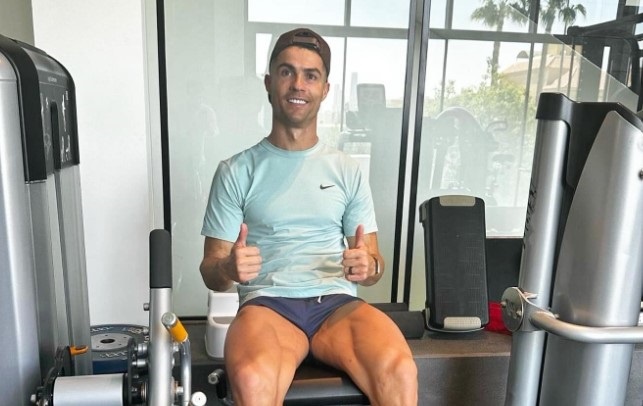 Nu cuoi cua Ronaldo sau khi bi phat hinh anh