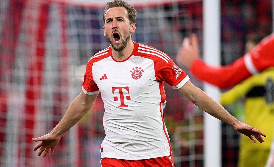 Kane ruc sang, Bayern nguoc dong vao tu ket Champions League hinh anh