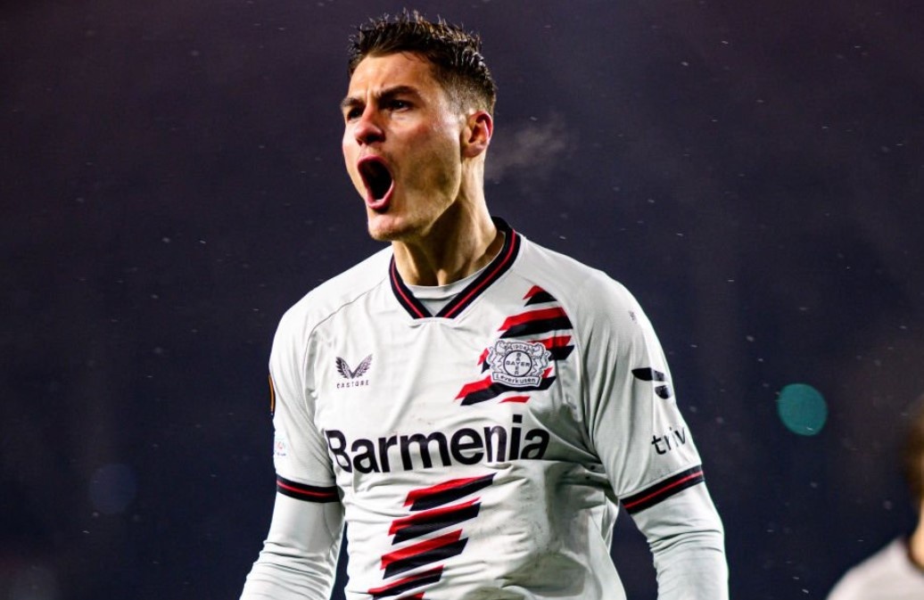 Leverkusen van chua the bi danh bai hinh anh