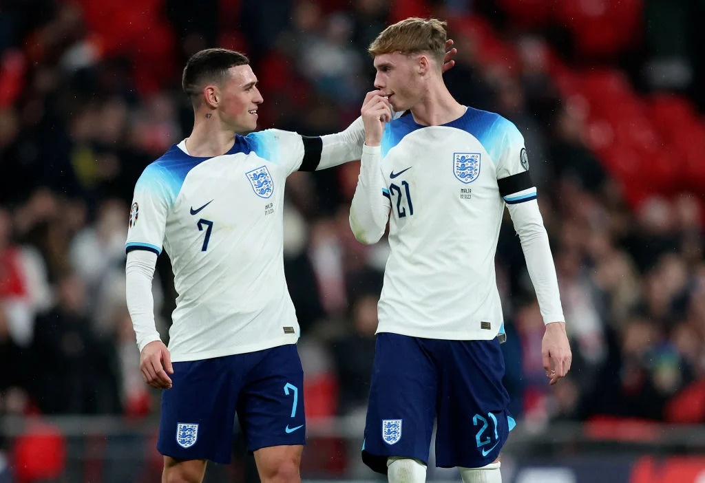 Chiec giay vang EURO 2024 anh 9