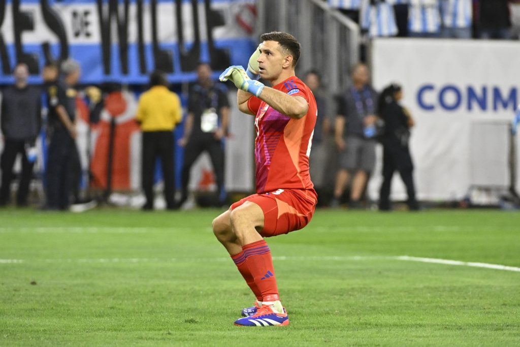 Emiliano Martinez,  Dibu ảnh 2 Emiliano Martinez,  Dibu anh 2