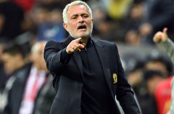 Mourinho gay gat voi tin don tai hop voi Ronaldo hinh anh