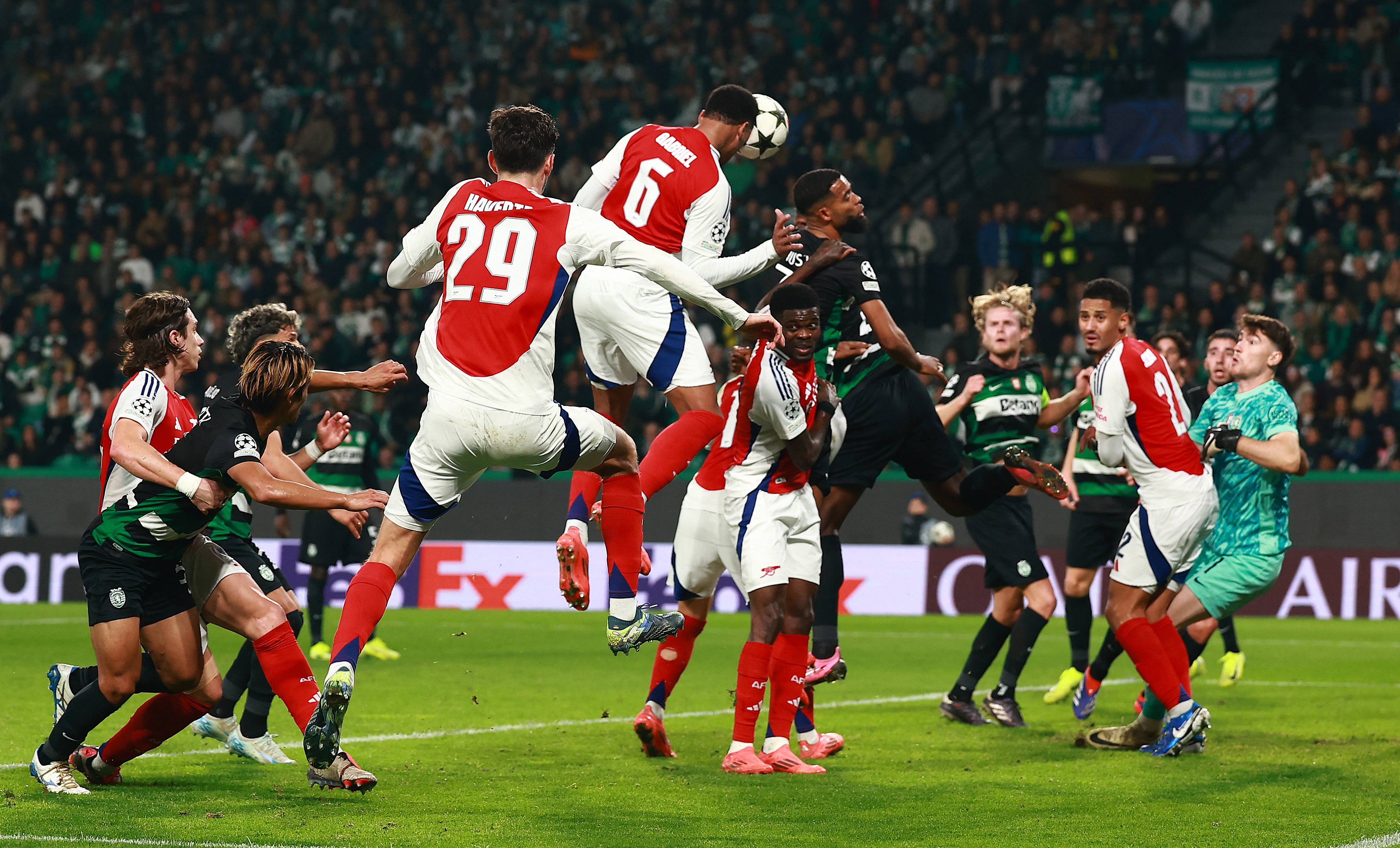 Arsenal dau Sporting anh 3