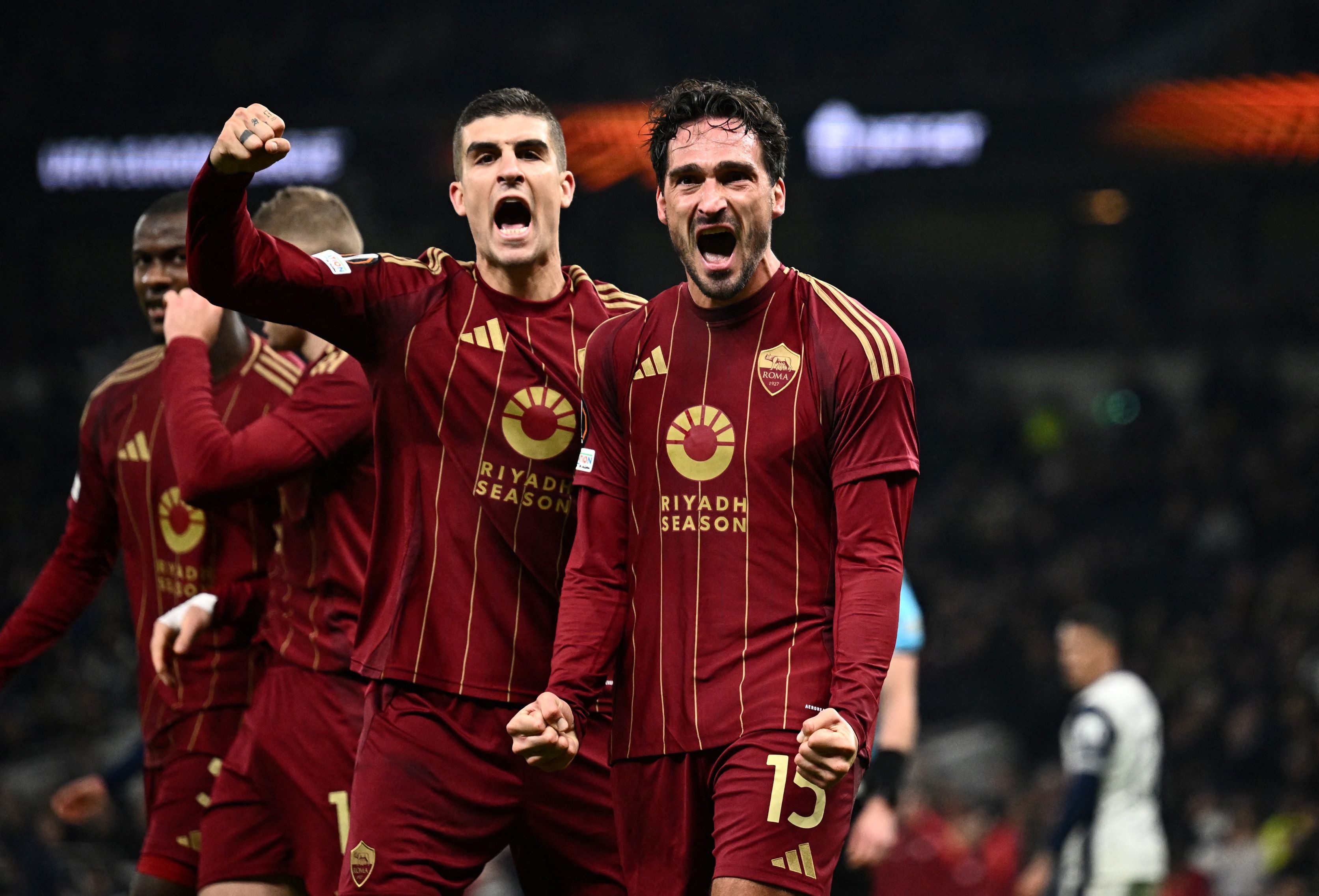 Tottenham dau Roma anh 7