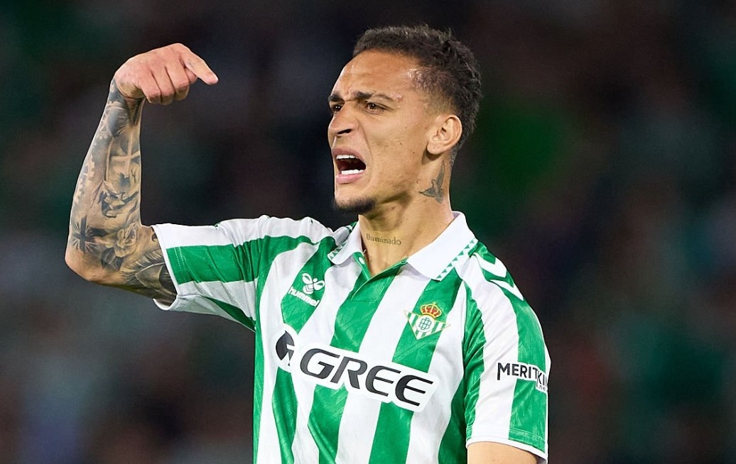 Antony cung dong doi lam nen lich su hinh anh