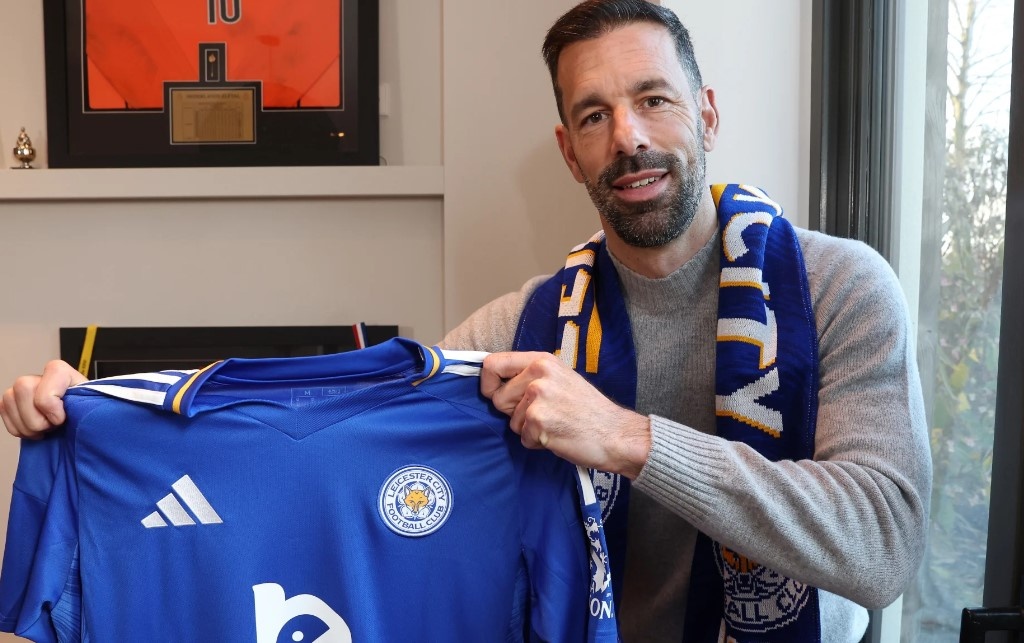 Van Nistelrooy tai xuat tai Premier League hinh anh