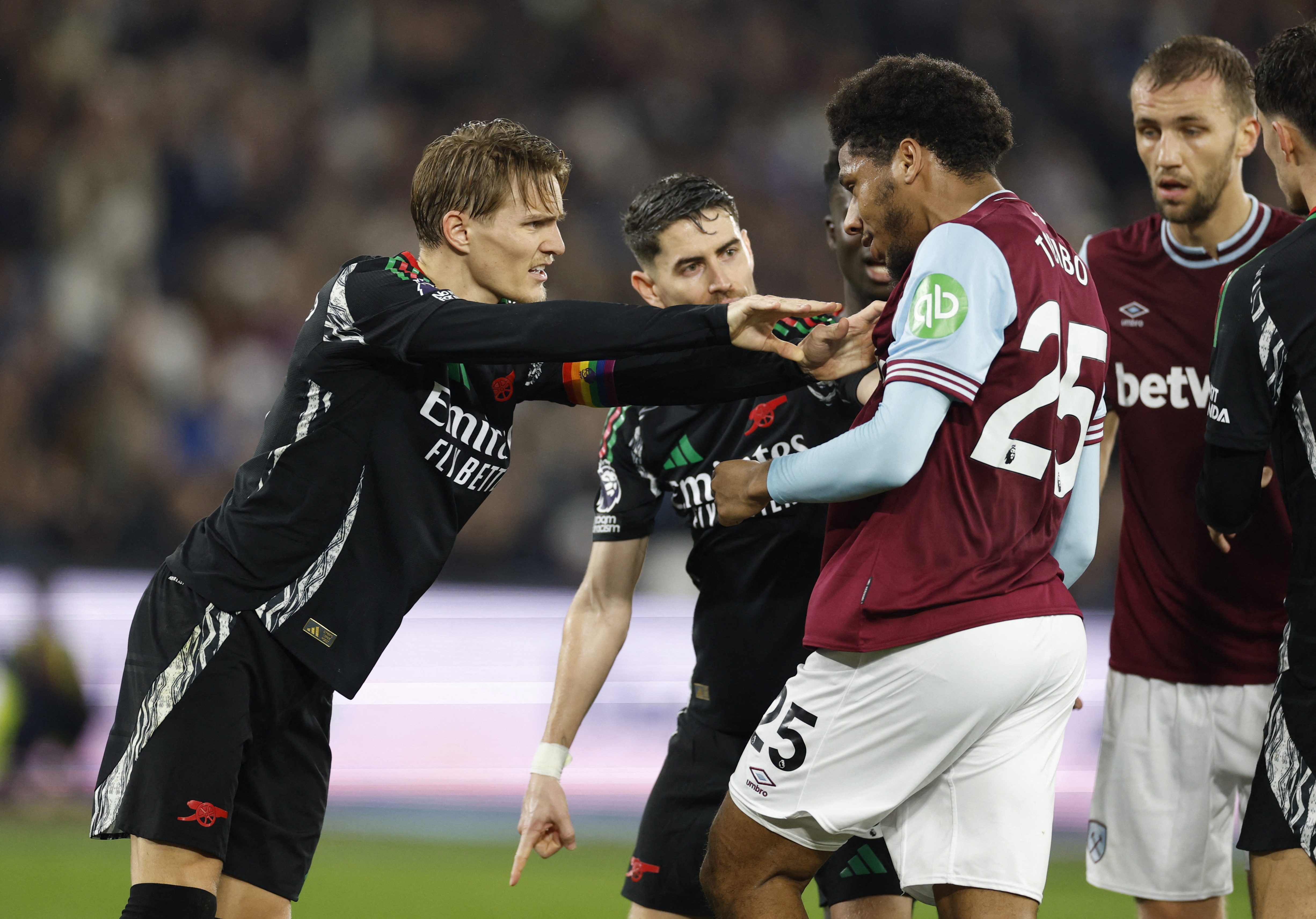 Arsenal dau West Ham anh 1