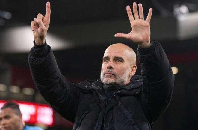 Hanh dong hiem thay cua Pep Guardiola hinh anh