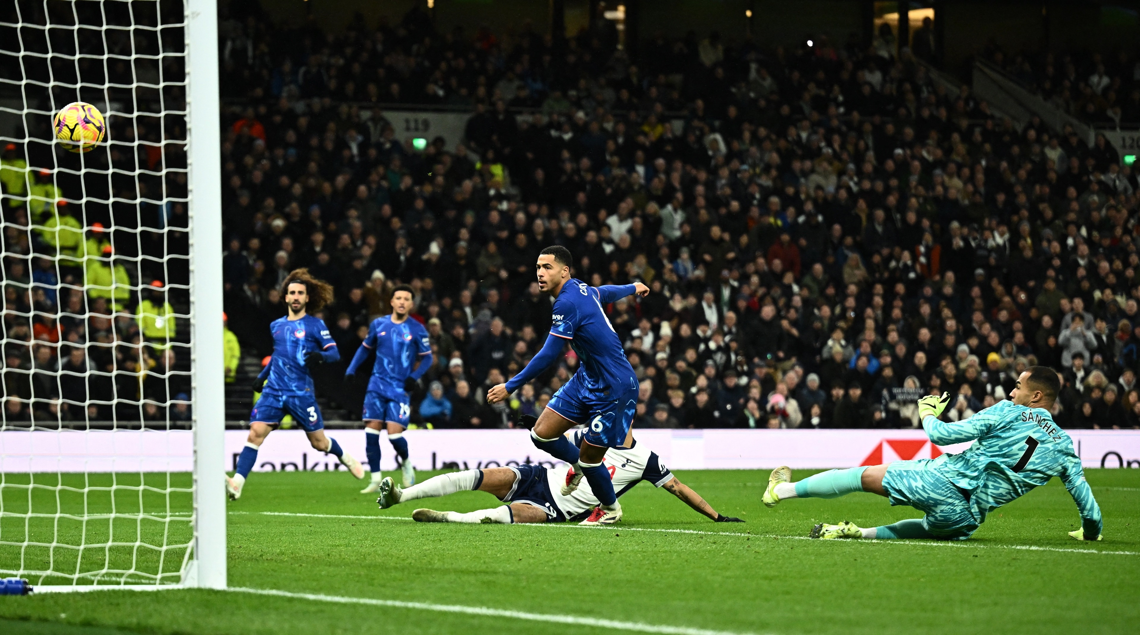 Tottenham dau Chelsea anh 1