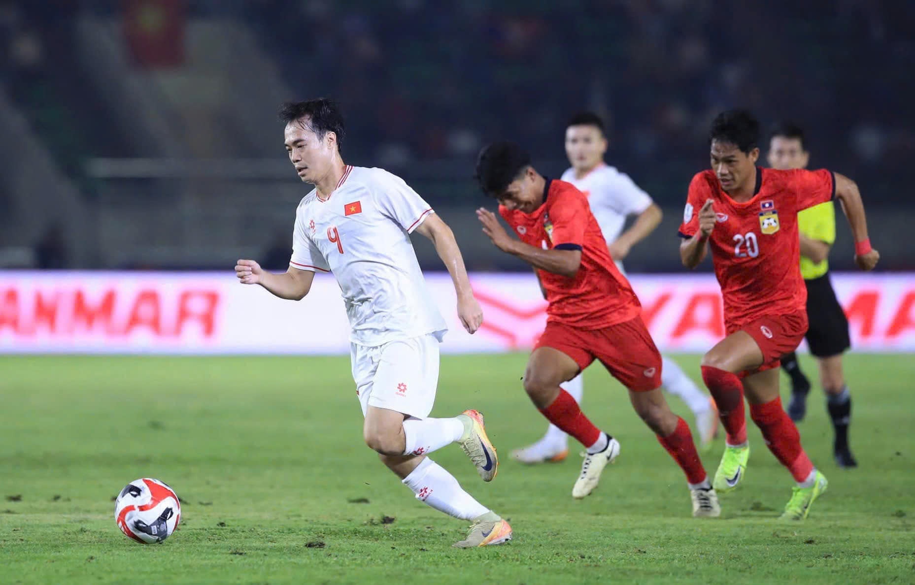 Tuyển Lào vs Việt Nam ảnh 4 Tuyen Lao vs Viet Nam anh 4