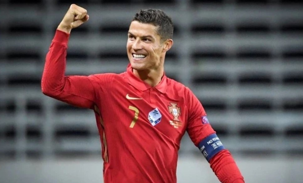 Nani: 'Ronaldo se thi dau tai World Cup 2030' hinh anh