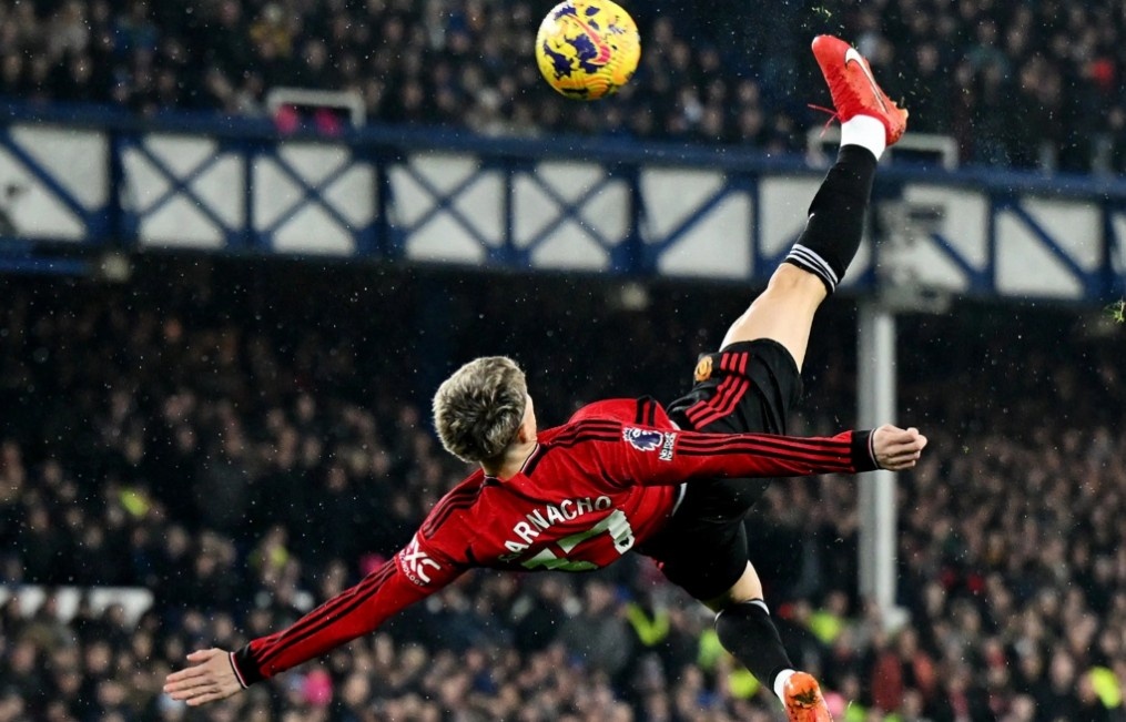 Garnacho gianh giai Puskas hinh anh