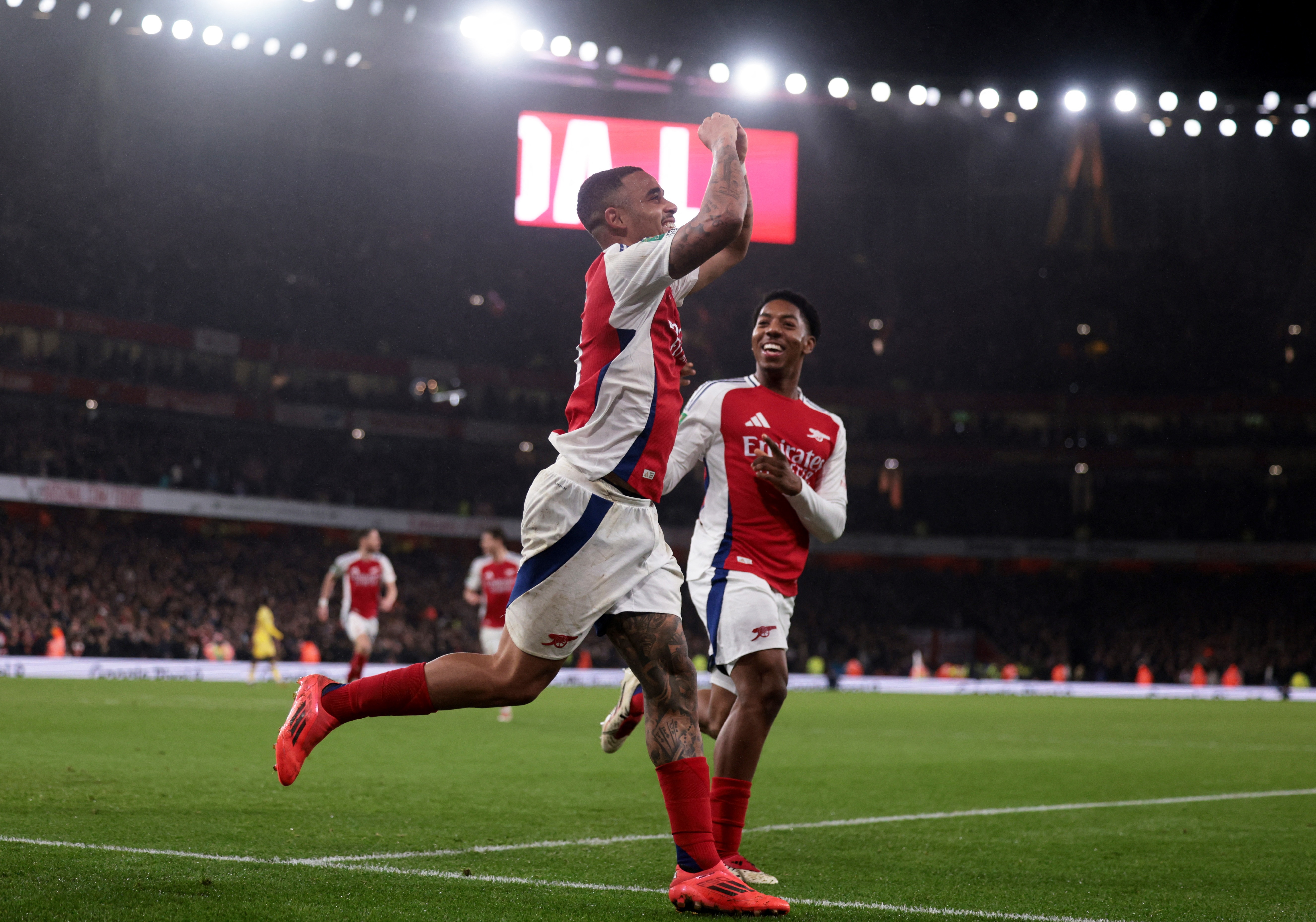 Arsenal dau Crystal Palace anh 3