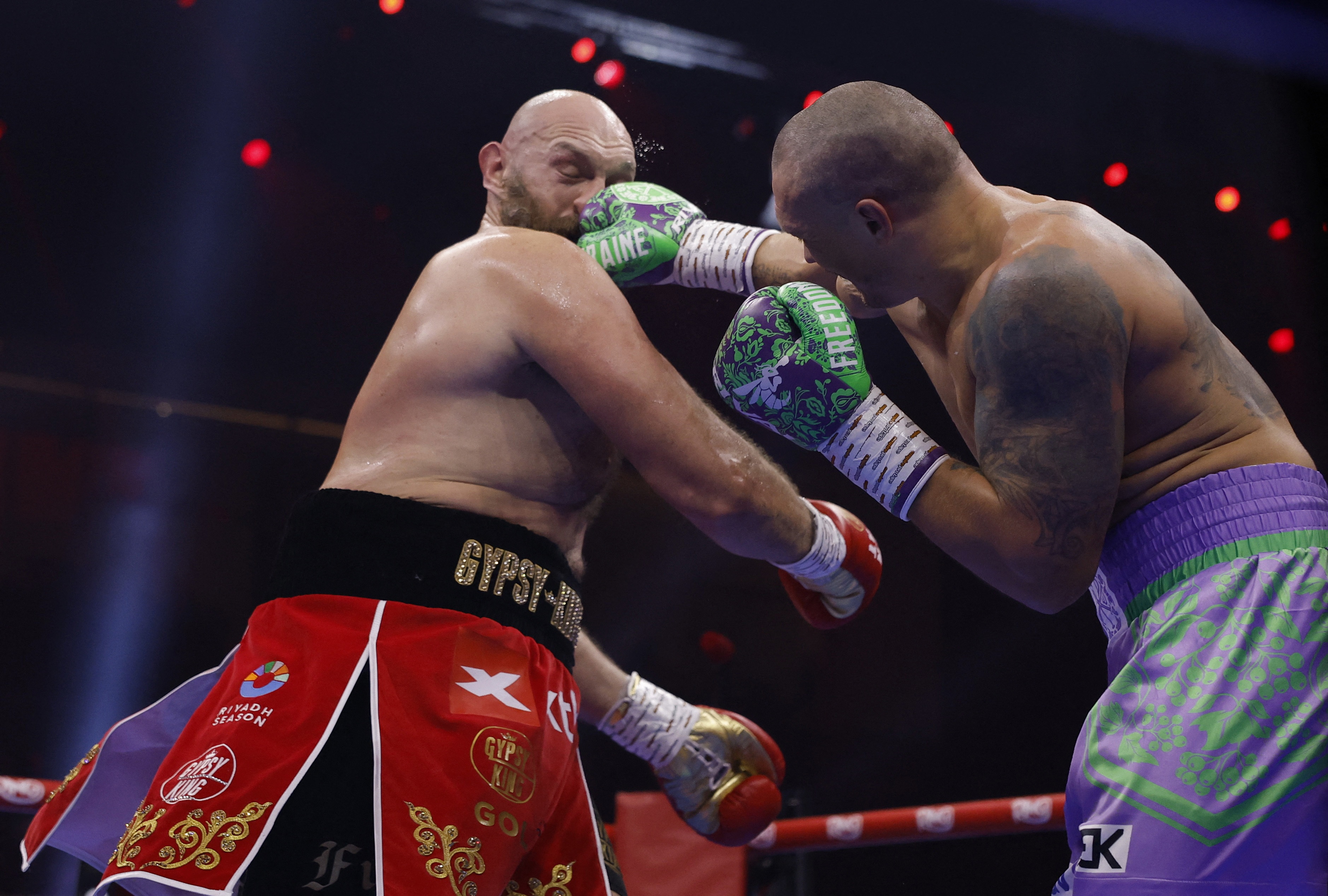 Fury thua Usyk anh 2