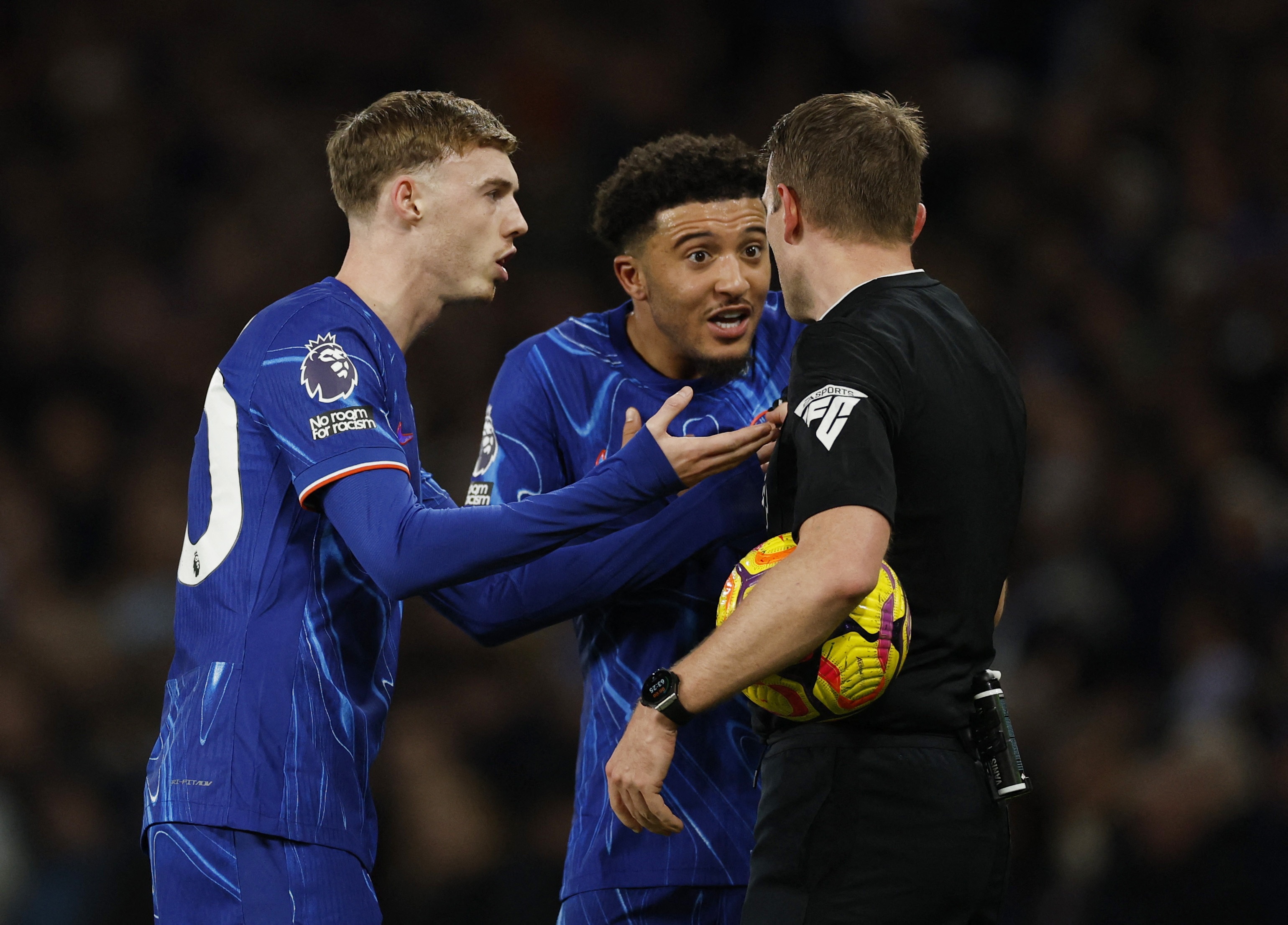 Dia chan tai Stamford Bridge hinh anh