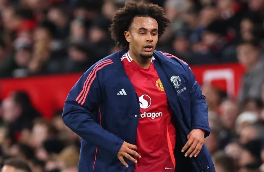 Zirkzee gay phan no hinh anh