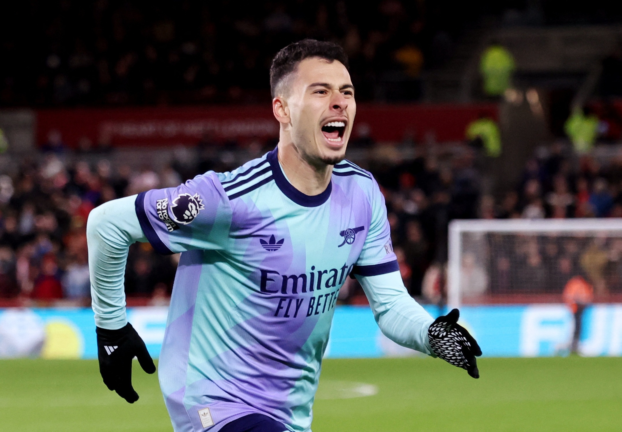 Arsenal gay ap luc len Liverpool hinh anh