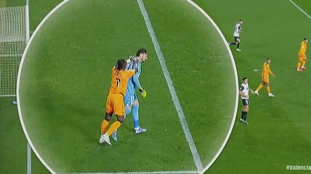 Hinh anh xau xi cua Vinicius hinh anh