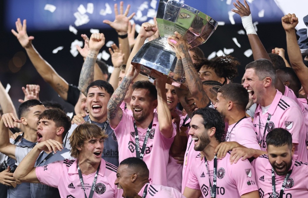 Messi nhan vinh du dac biet hinh anh