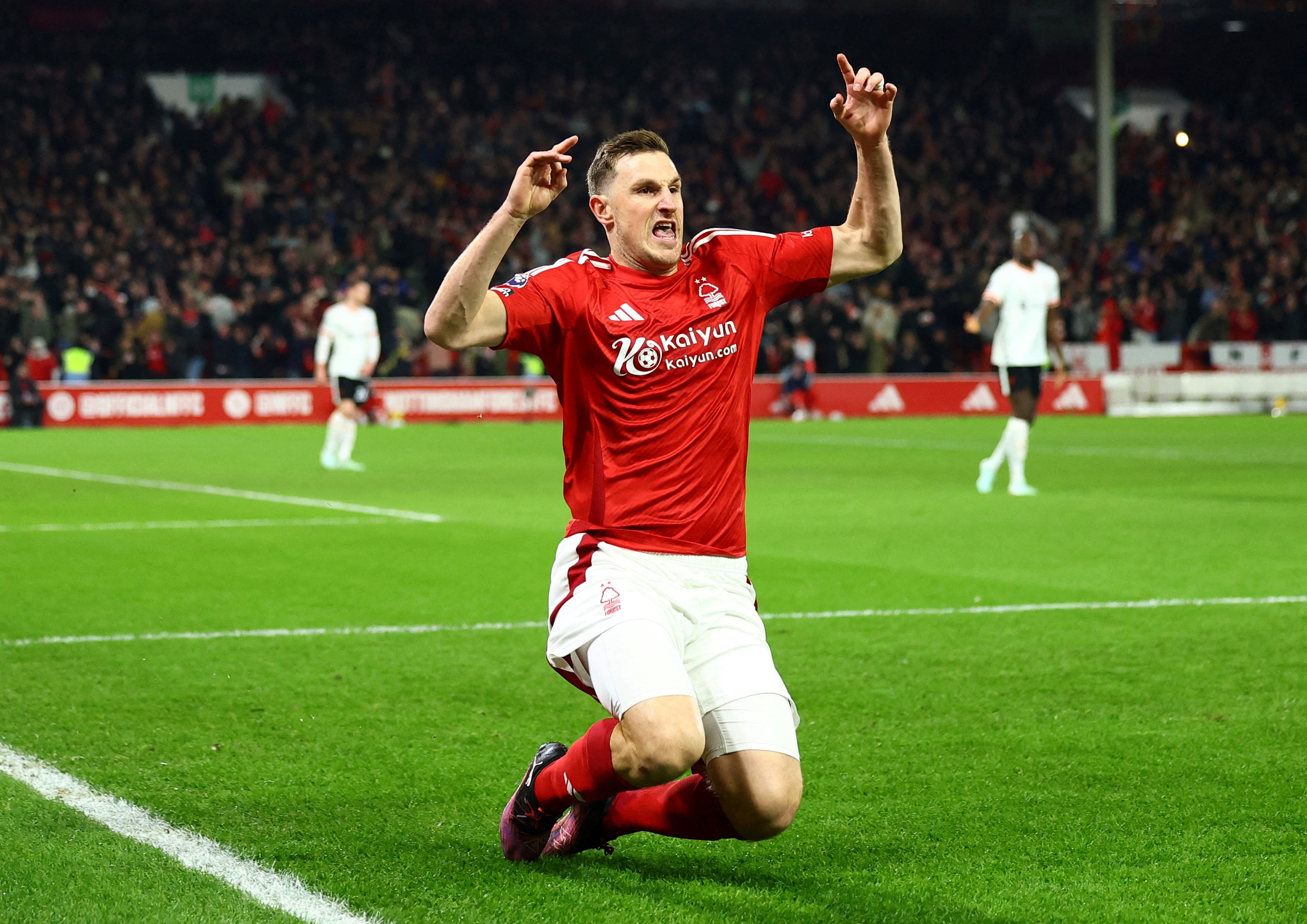 Nottingham Forest gay bat ngo truoc Liverpool hinh anh