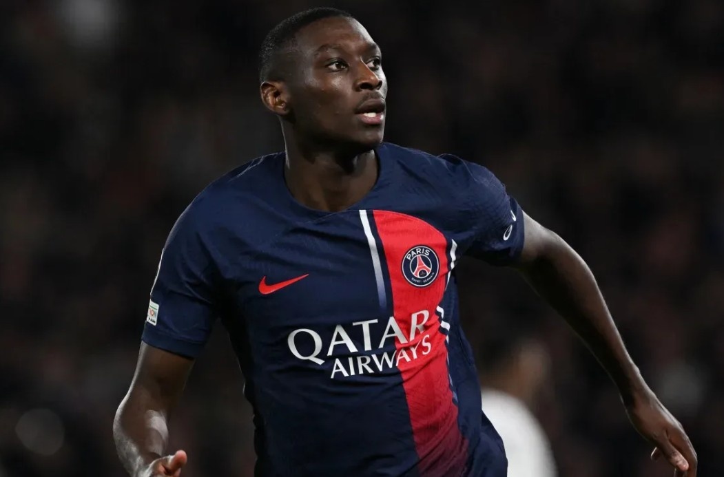 Tien dao gia 90 trieu euro gia nhap Juventus hinh anh