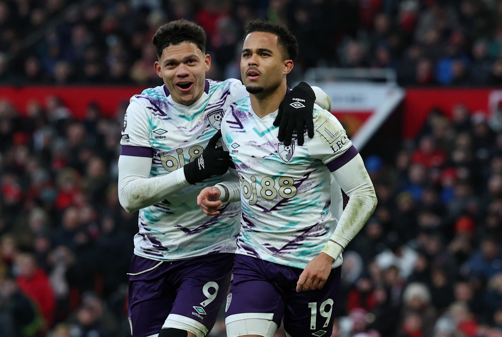 Hien tuong Premier League nhan chim Newcastle hinh anh