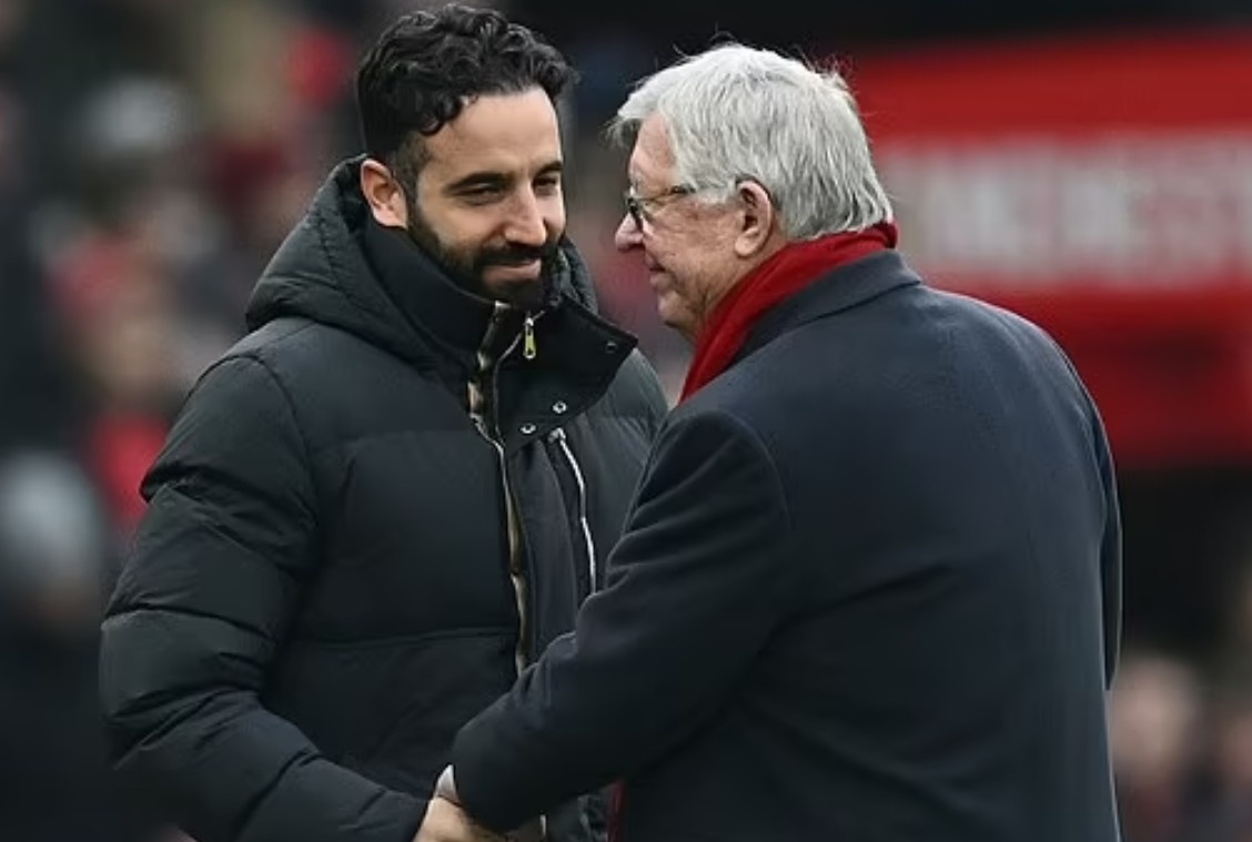 Cau noi cua Sir Alex voi Ruben Amorim trong ngay MU tham bai hinh anh