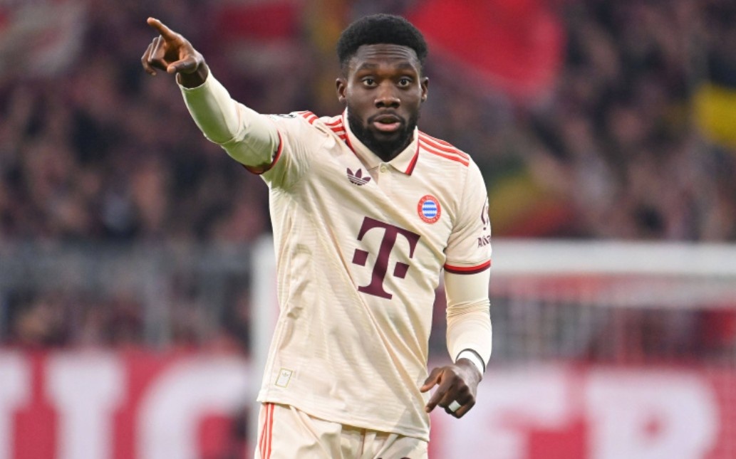 Real Madrid vo mong voi Davies hinh anh