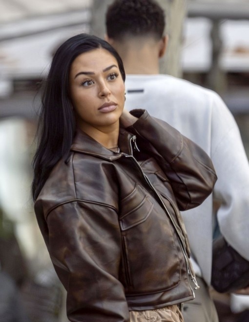 ban gai Bellingham anh 1