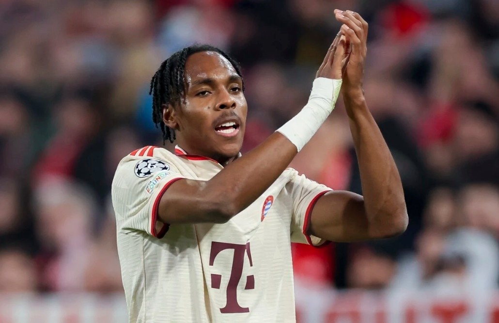 MU het cua chieu mo Mathys Tel hinh anh