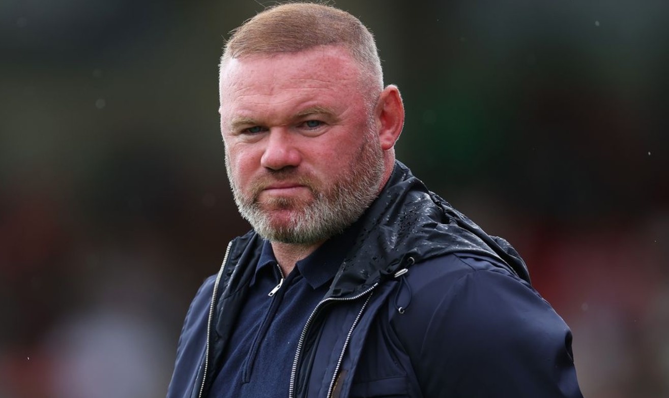 Rooney tai xuat trong vai tro moi hinh anh