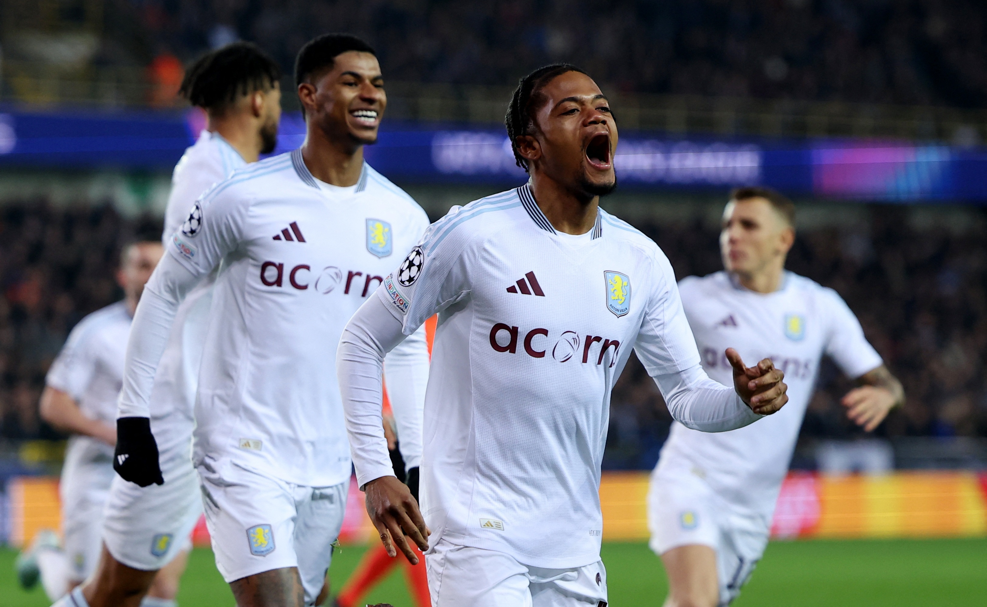 Aston Villa viet tiep chuyen co tich tai Champions League hinh anh