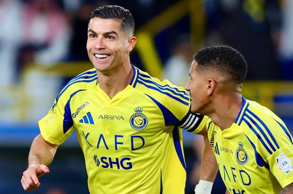 Ronaldo thang hoa truoc them tu ket Nations League hinh anh