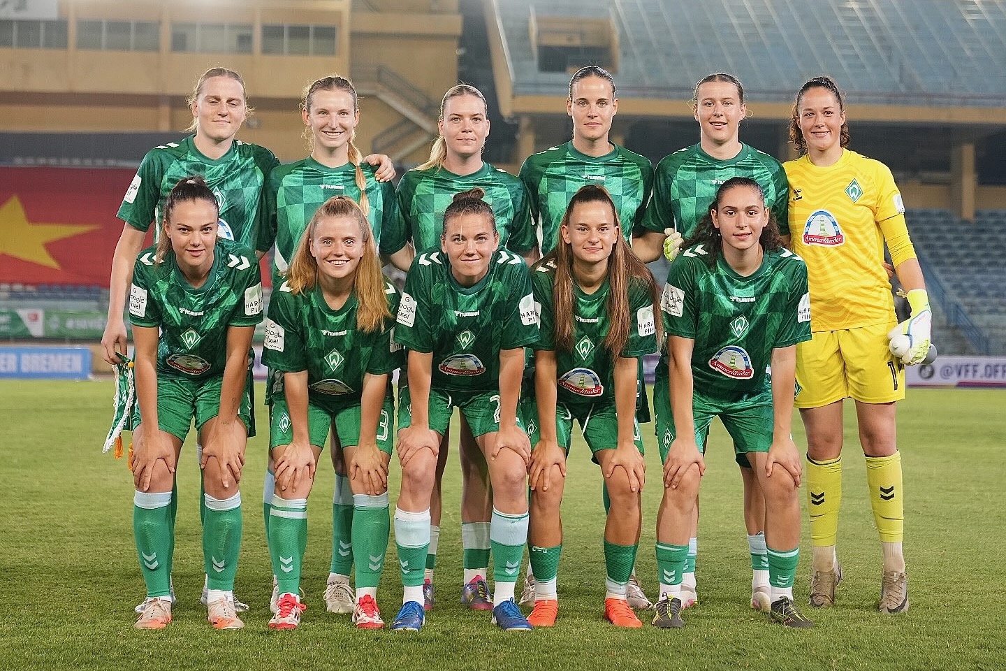 Tuyen nu Viet Nam thua doi bong Duc hinh anh