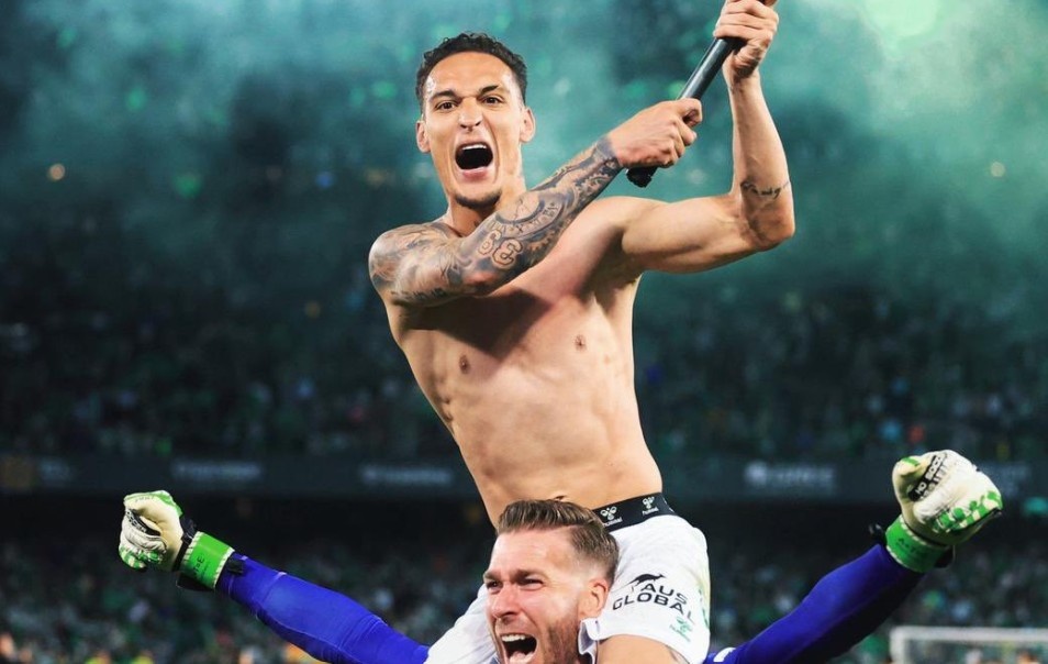 Antony cung dong doi noi dai mach tran thang hoa hinh anh