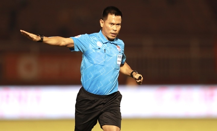 3 trong tai ngoai duoc moi bat vong 19 V.League hinh anh