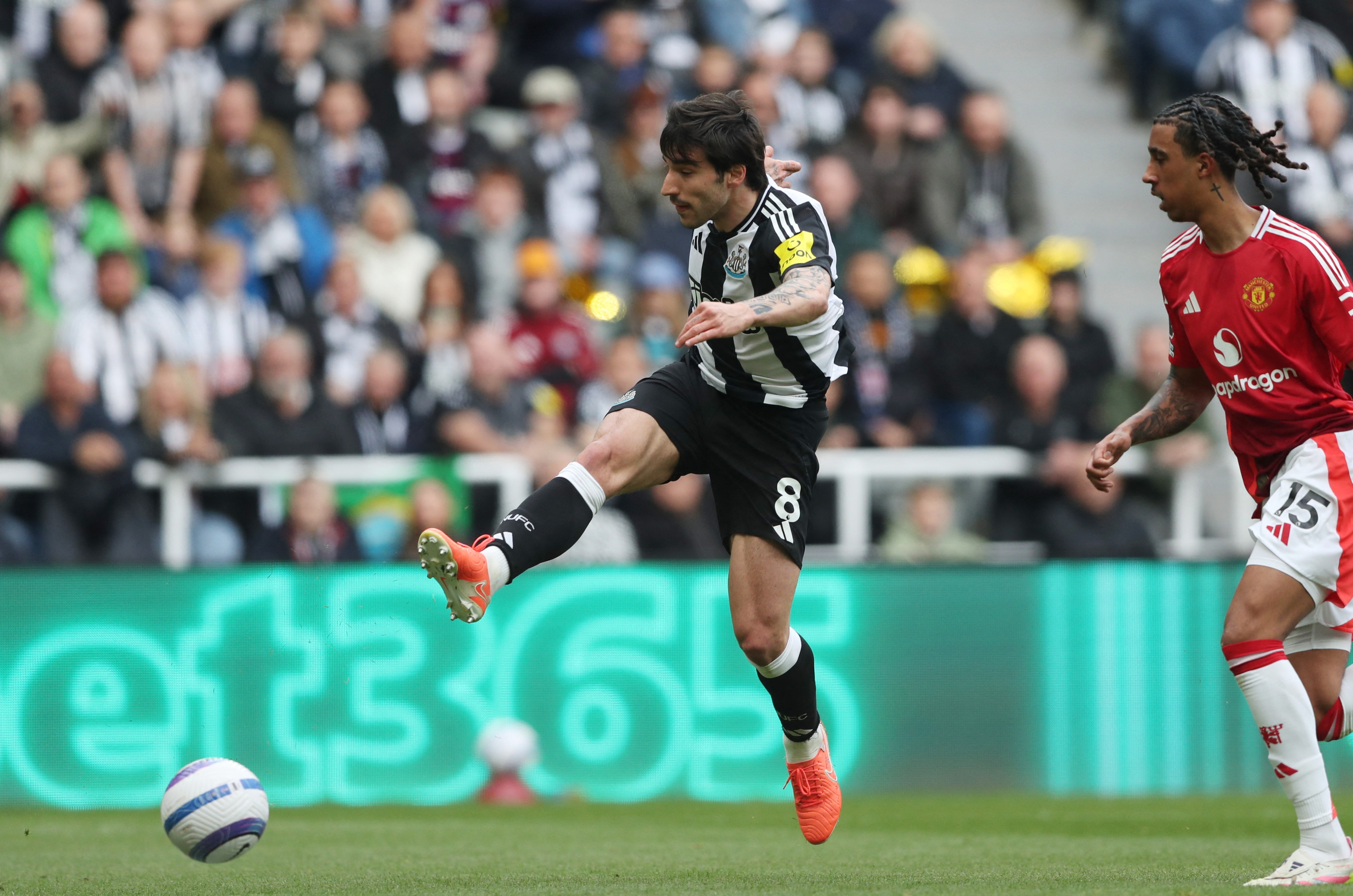 Newcastle dau MU anh 1