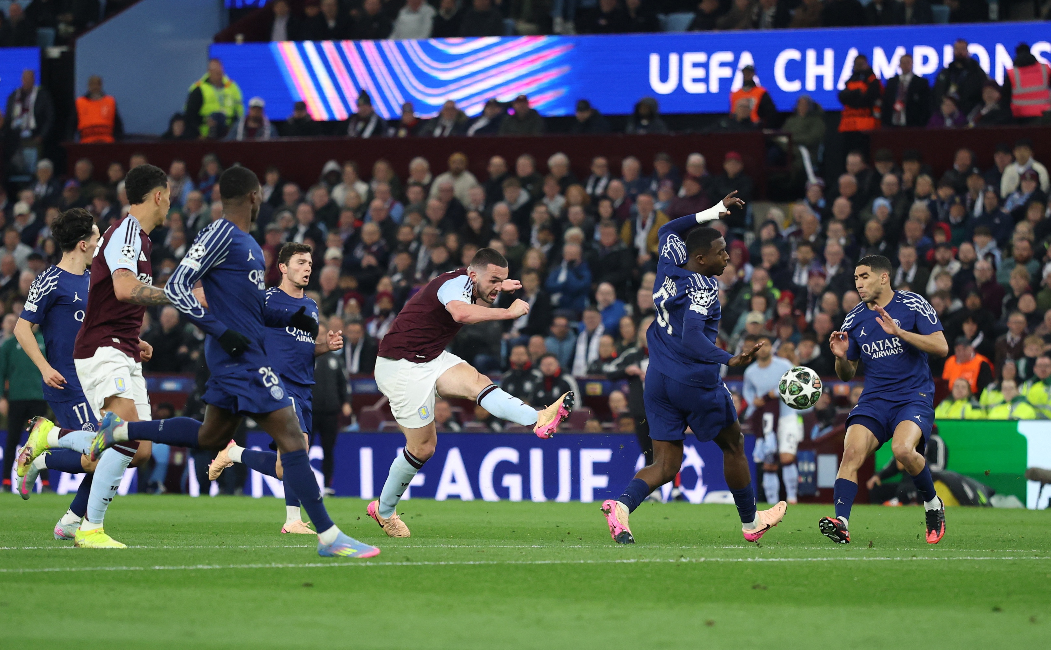 Aston Villa dau PSG anh 6