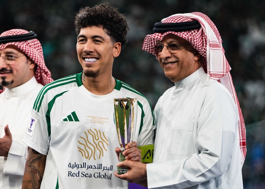 Firmino, Mahrez thay Ronaldo lam nen lich su hinh anh