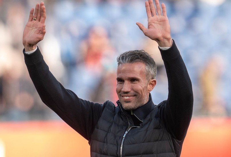 Ky tich cua HLV Van Persie hinh anh