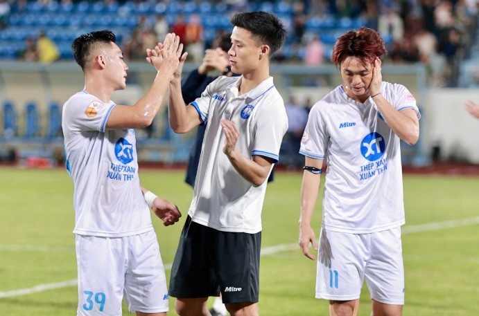 Highlights CLB Nam Dinh 2-1 Thanh Hoa hinh anh