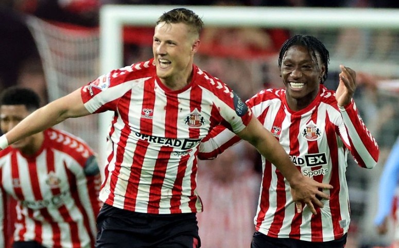 2 CLB vao choi tran cau 'tram trieu bang' thang hang Premier League hinh anh